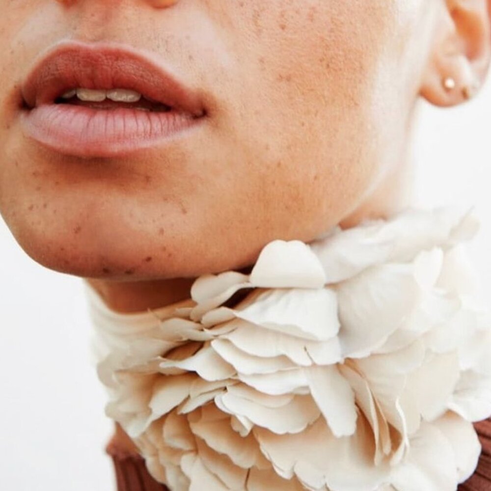 ZARA Flower Neck Bow